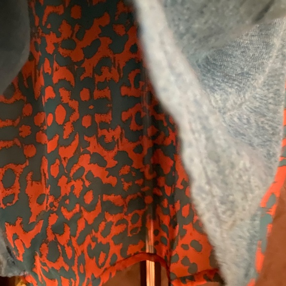 Xhilaration Blue S/S T-shirt with Organza Orange Blue Graphic Back Size Small - Picture 4 of 11